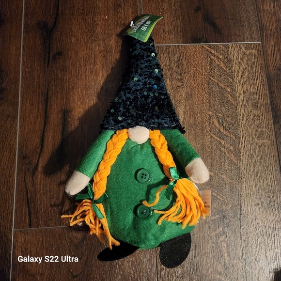 St. Patrick's Couple Gnomes- - Picture 5 of 5